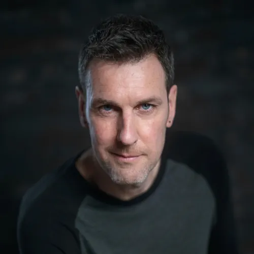 Kevin Harries headshot